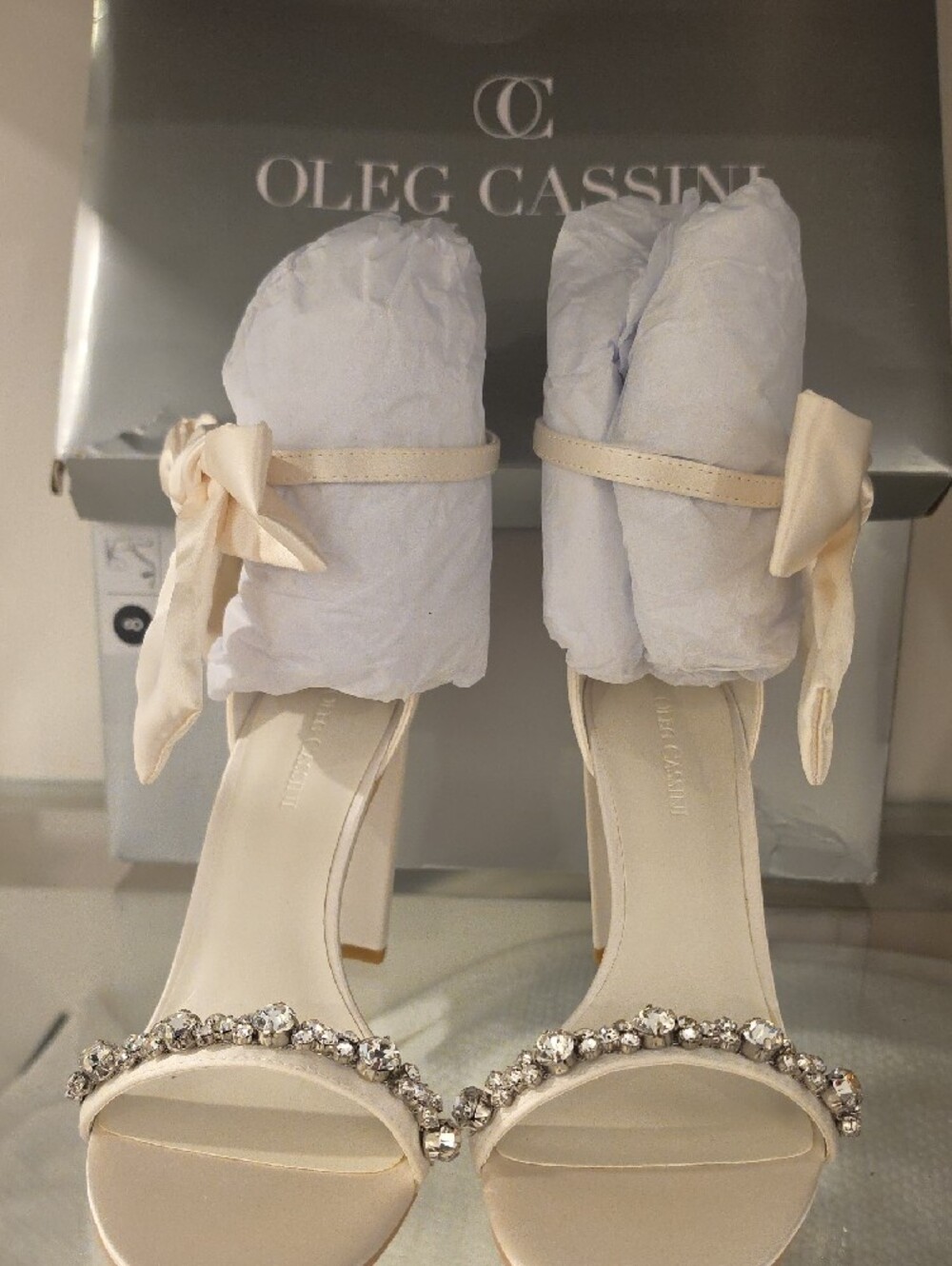 Oleg Cassini Champagne crystal Satin Bow Block Heel Sandals sizes 7,8,9 - Picture 4 of 12
